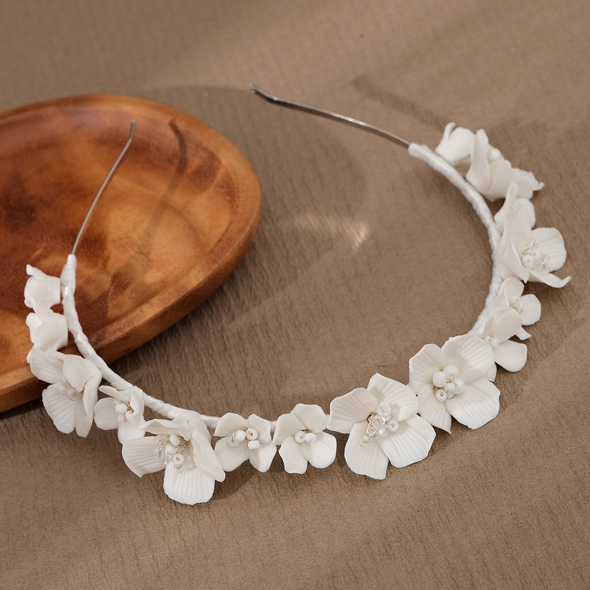 Efily Bride White Flower Hair  - đánh giá và giá Wedding Supply Store